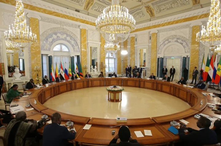 Pemimpin Afrika Mendesak Perdamaian, Putin menyalahkan Ukraina.